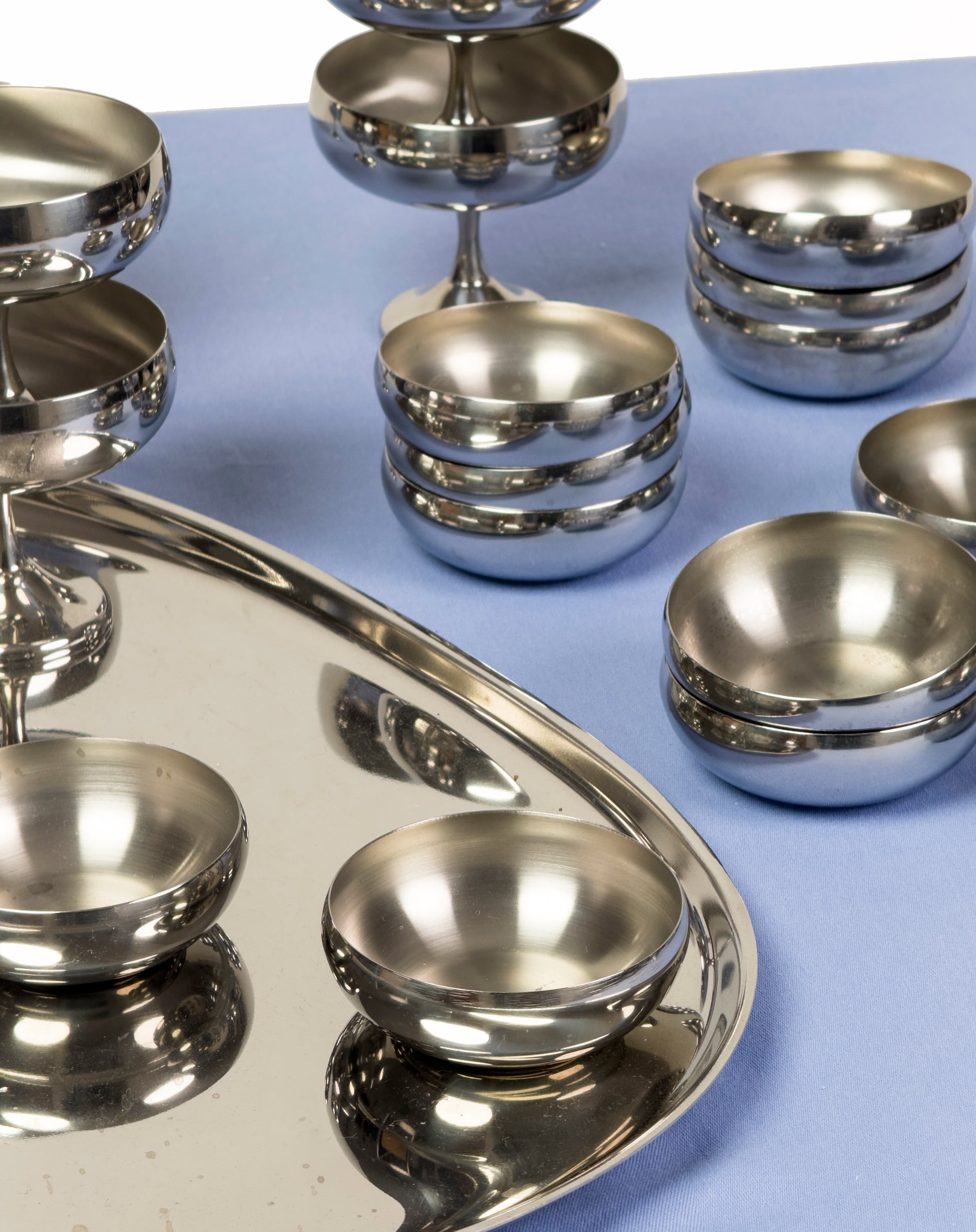 Set of 24 AMC vintage Stainless Steel Cup Set with Oval Tray