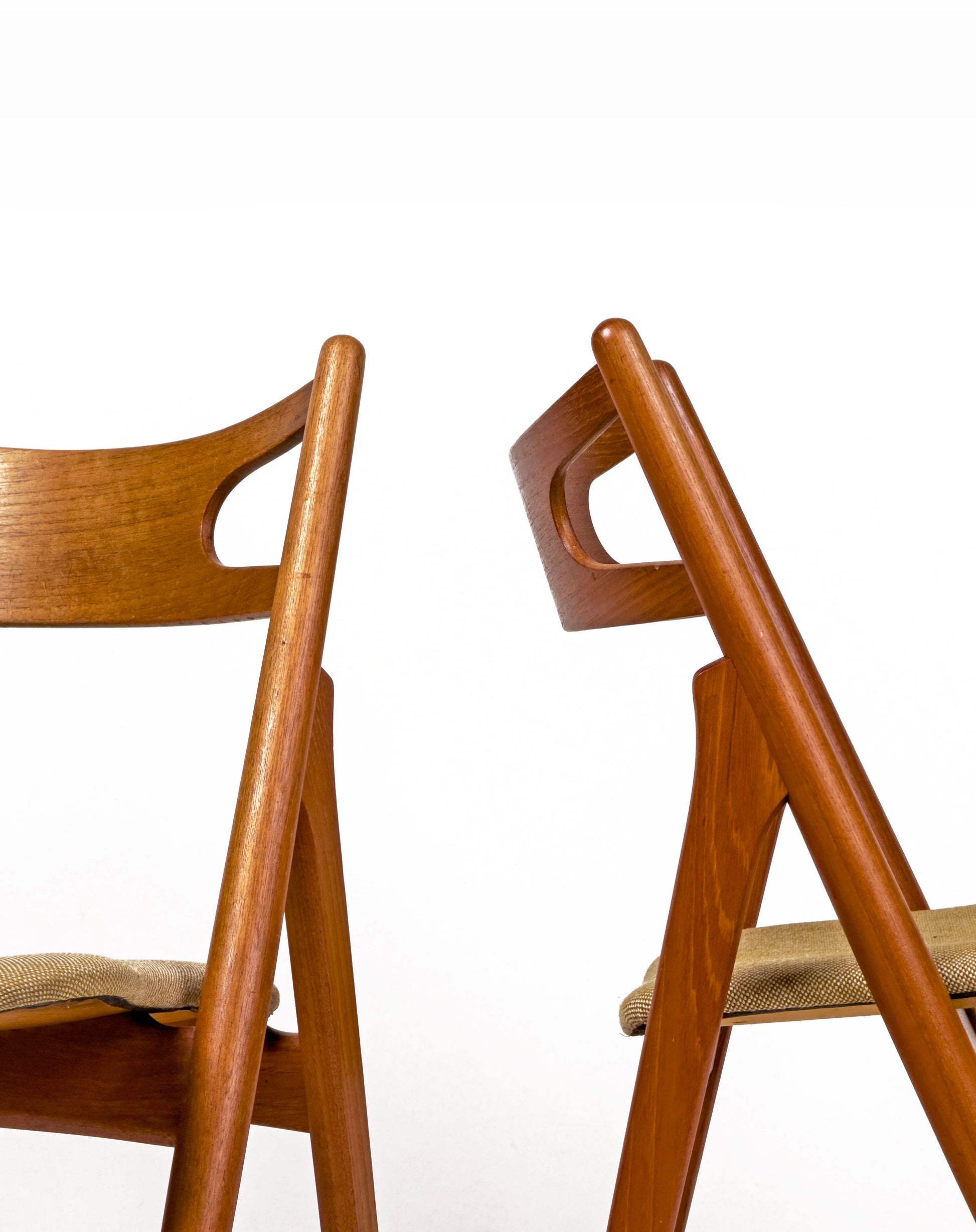 Set of 2 Sawbuck Chairs by Hans Wegner for Carl Hansen & Søn