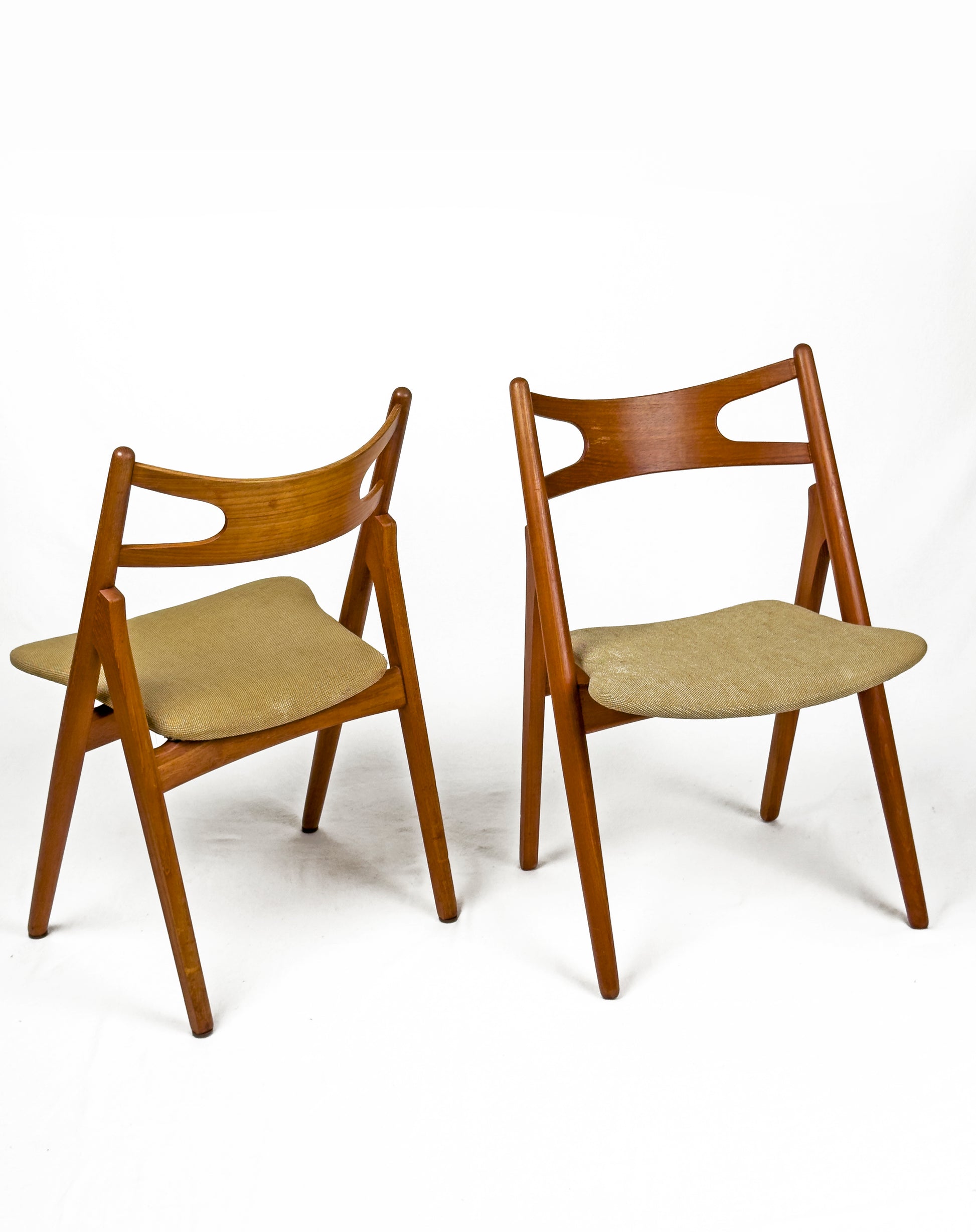 Set of 2 Sawbuck Chairs by Hans Wegner for Carl Hansen & Søn