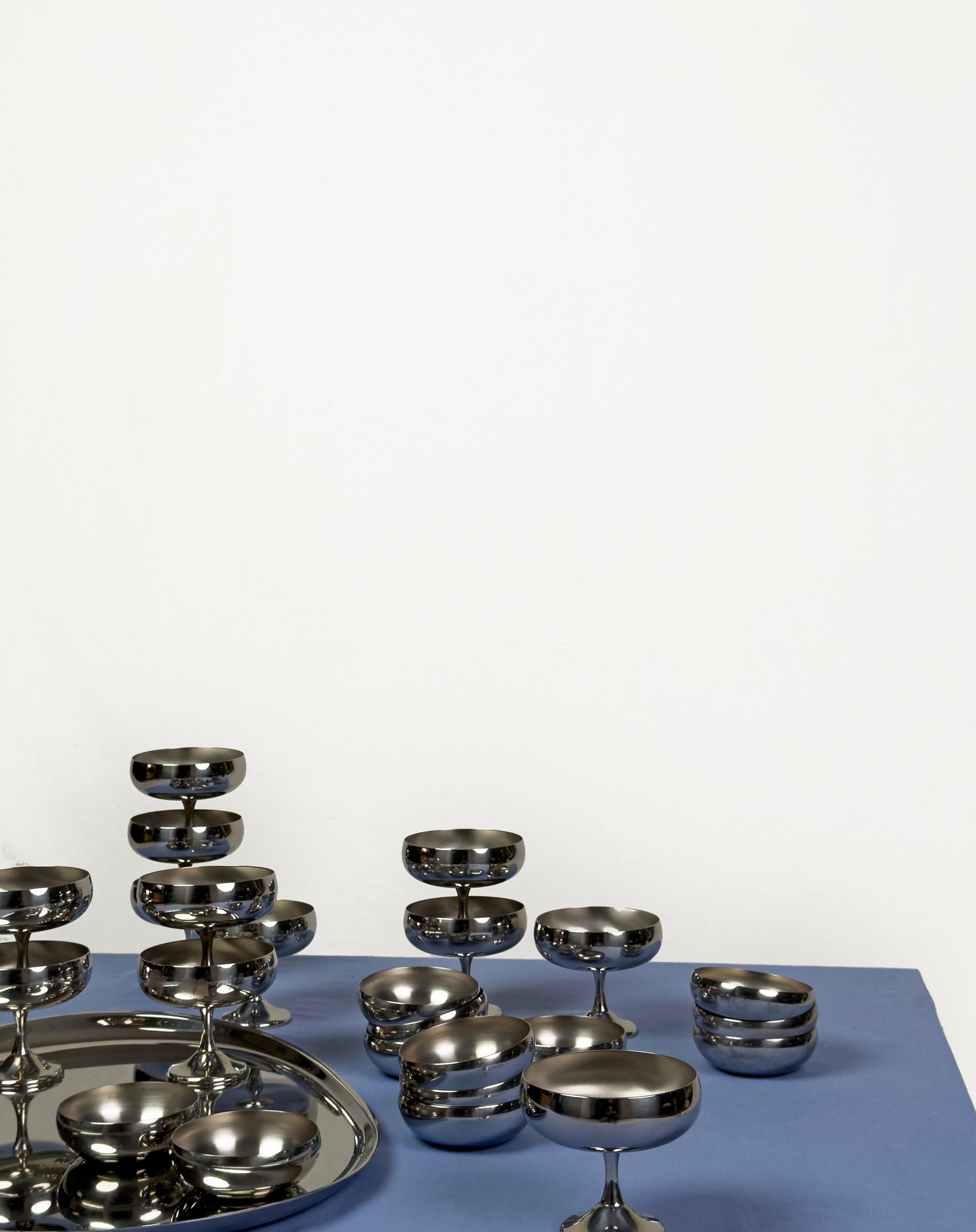 Set of 24 AMC vintage Stainless Steel Cup Set with Oval Tray