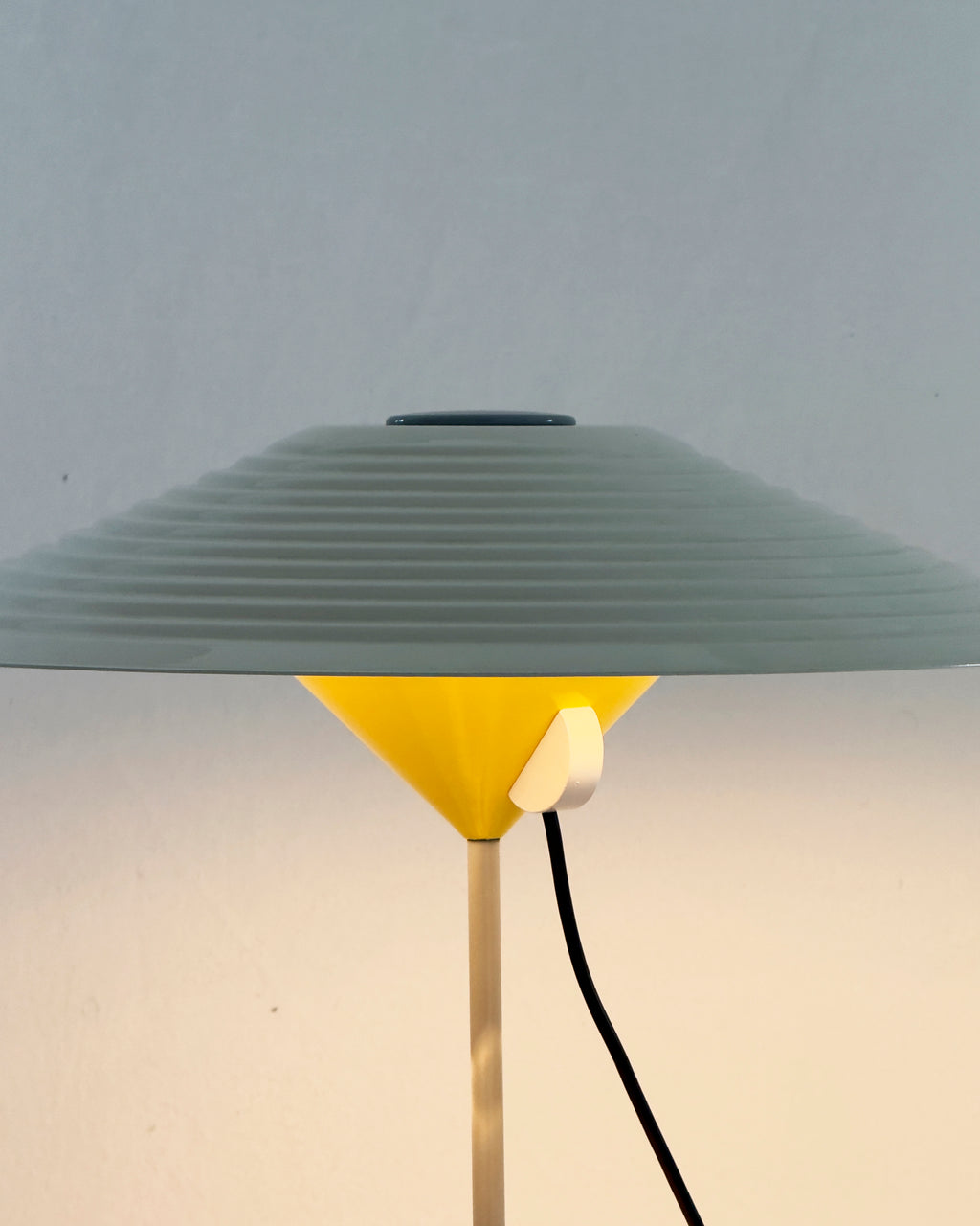 Martinelli Luce Table Lamp, Italy, 1980s – Yellow & Metal Shade