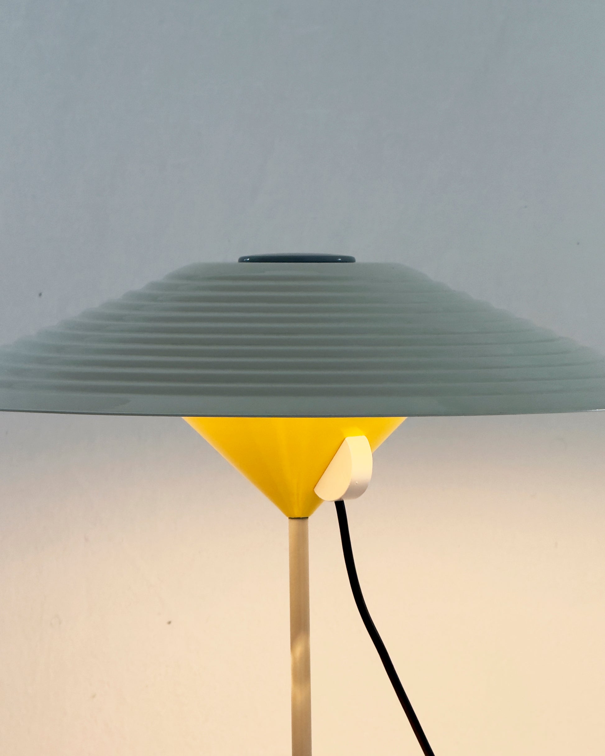 Martinelli Luce Table Lamp, Italy, 1980s – Yellow & Metal Shade