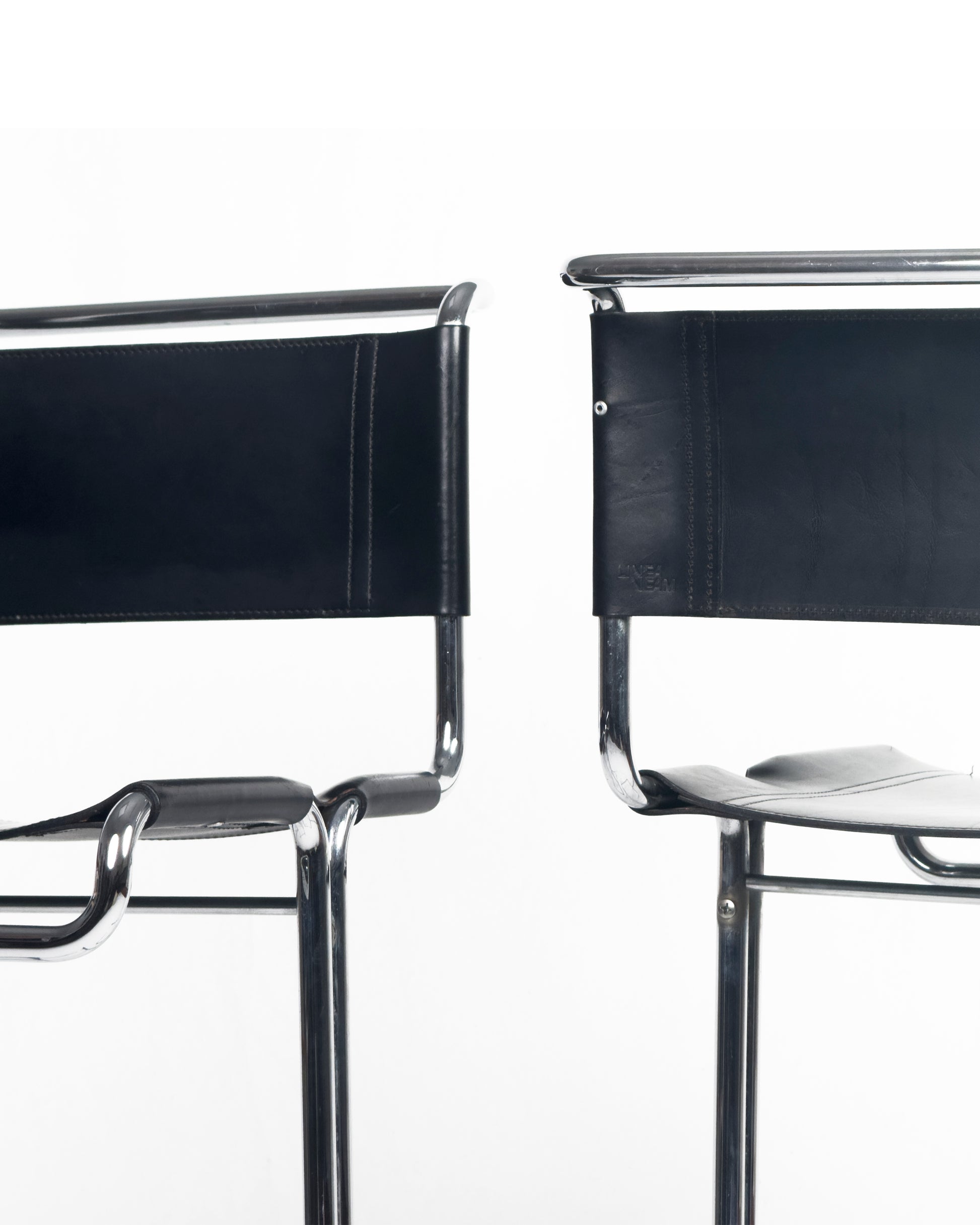 Set of 2 vintage chrome and black leather Bar Stools by Linea Veam, 1960s