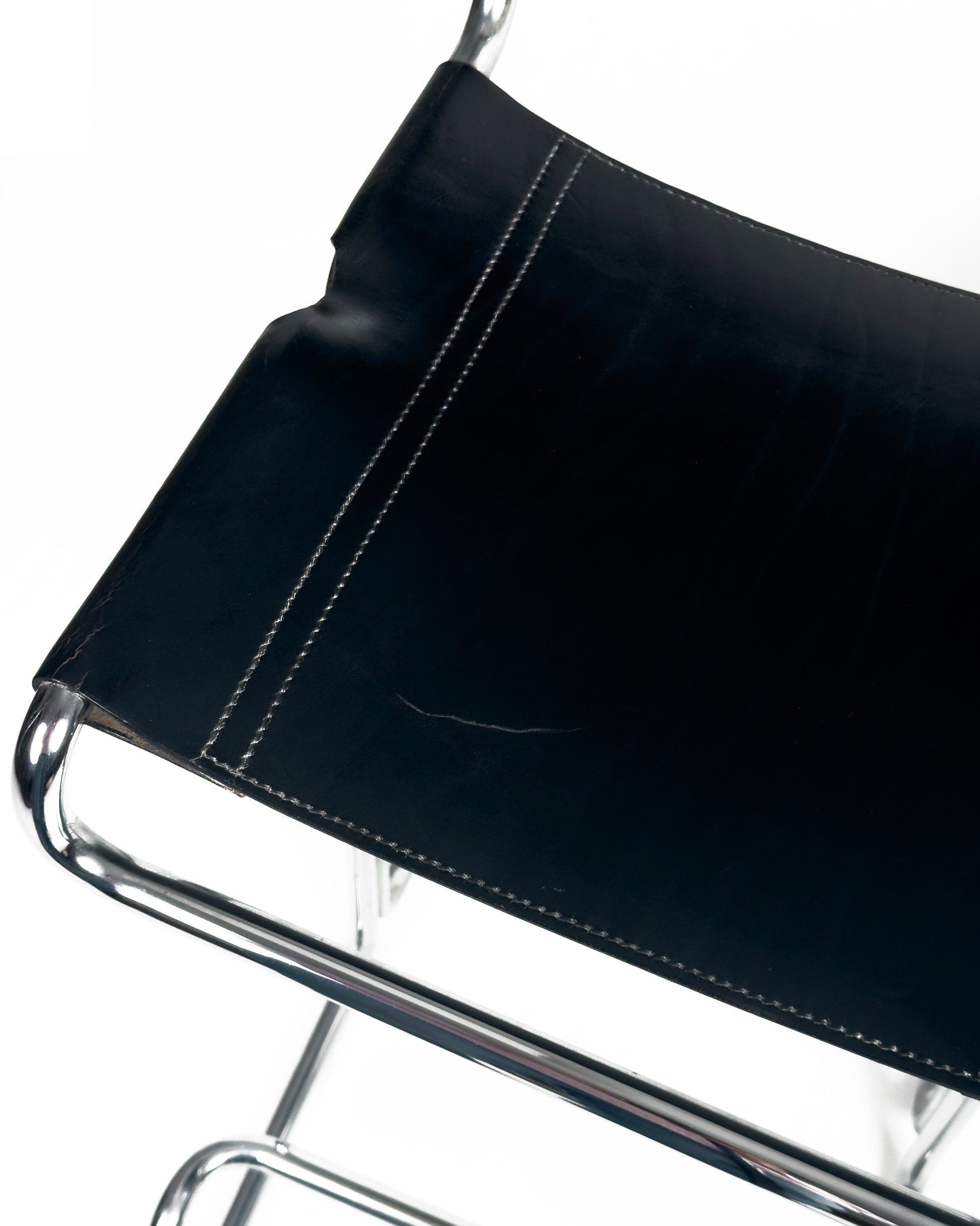 Set of 2 vintage chrome and black leather Bar Stools by Linea Veam, 1960s