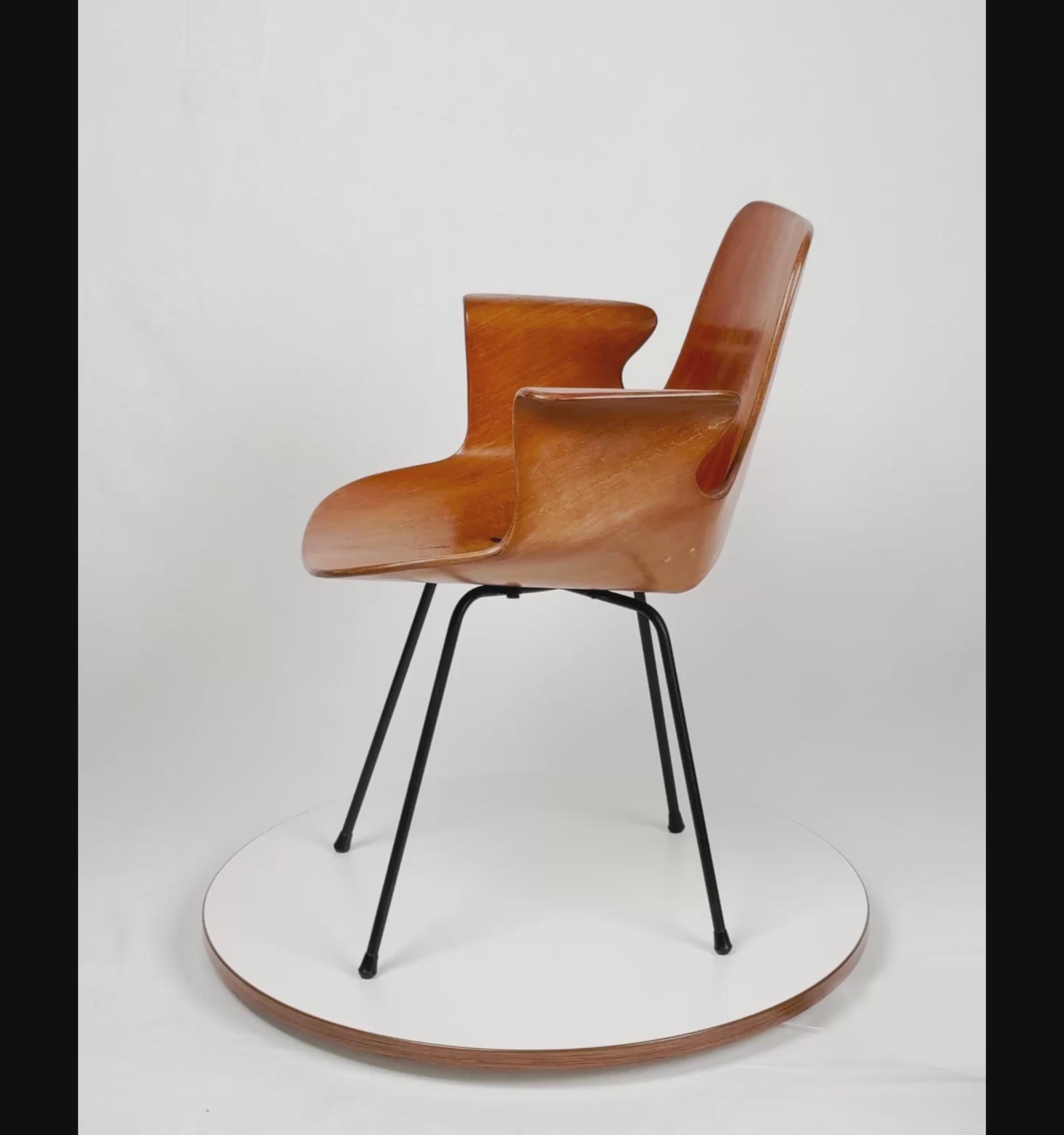 1 of 2 Vintage Medea Chair by Vittorio Nobili