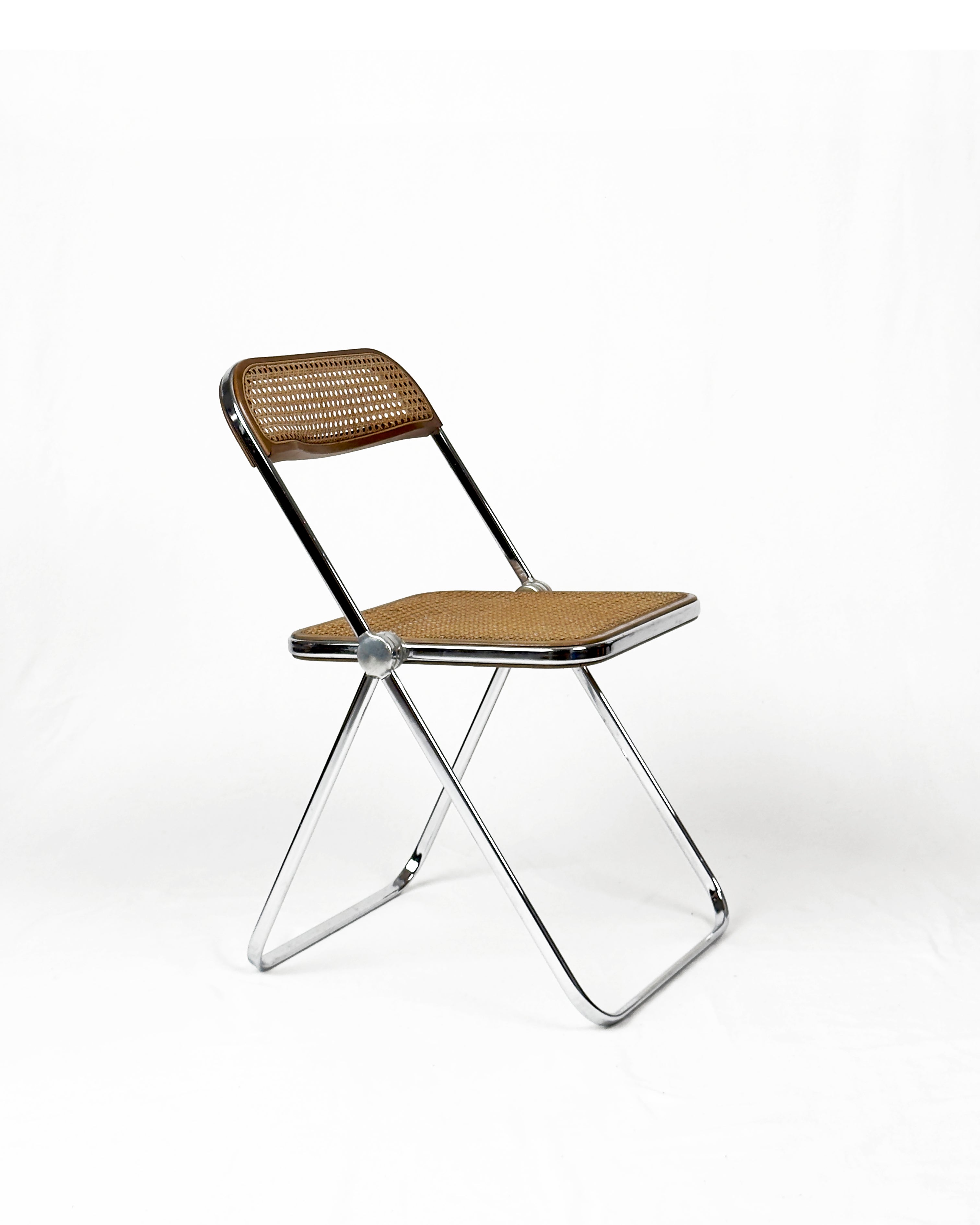 Giancarlo Piretti Plia Chair, 1960s – Chrome & Vienna Straw